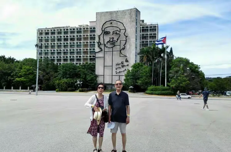 马拉松大奖赛，塞外海豚队与东城铁骑队强势横扫，VAR改判成焦点！目标直指冠军的简单介绍