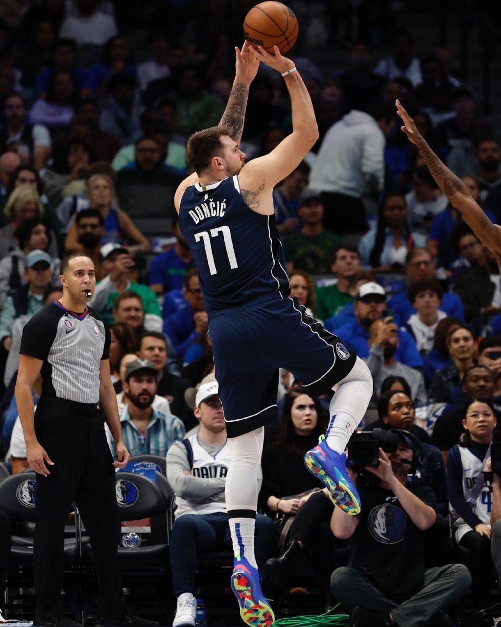 独行侠不断突破！，东契奇连续五场比赛得分超过锐不可当热度持续攀升的简单介绍