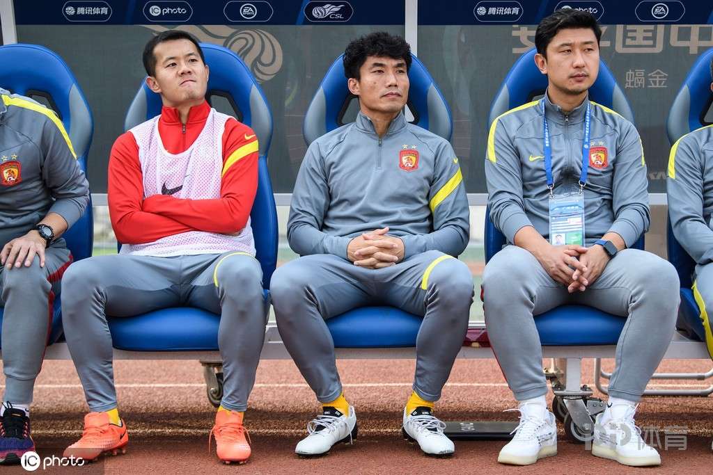 冲刺阶段体能课后，广州队完成体检备战西甲，悬念犹存，更衣室氛围转暖(部队三个过硬是哪三个)